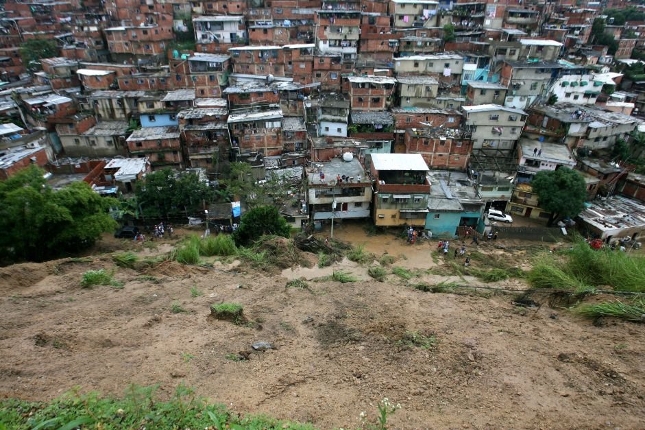 Pobreza na Venezuela se manteve acima de 50% em 2023, diz estudo